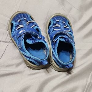 OshKosh B'gosh Vibrant Blue Kids Sandals